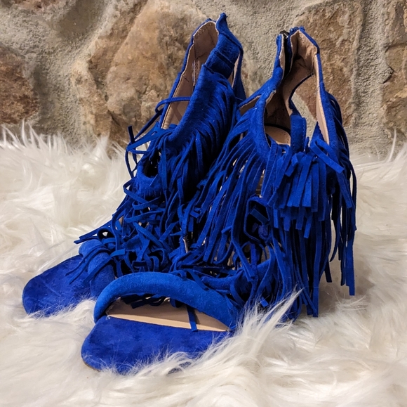 Steve Madden Fringly Blue Velvet Fringe Heel Size 5.5 - Picture 1 of 6